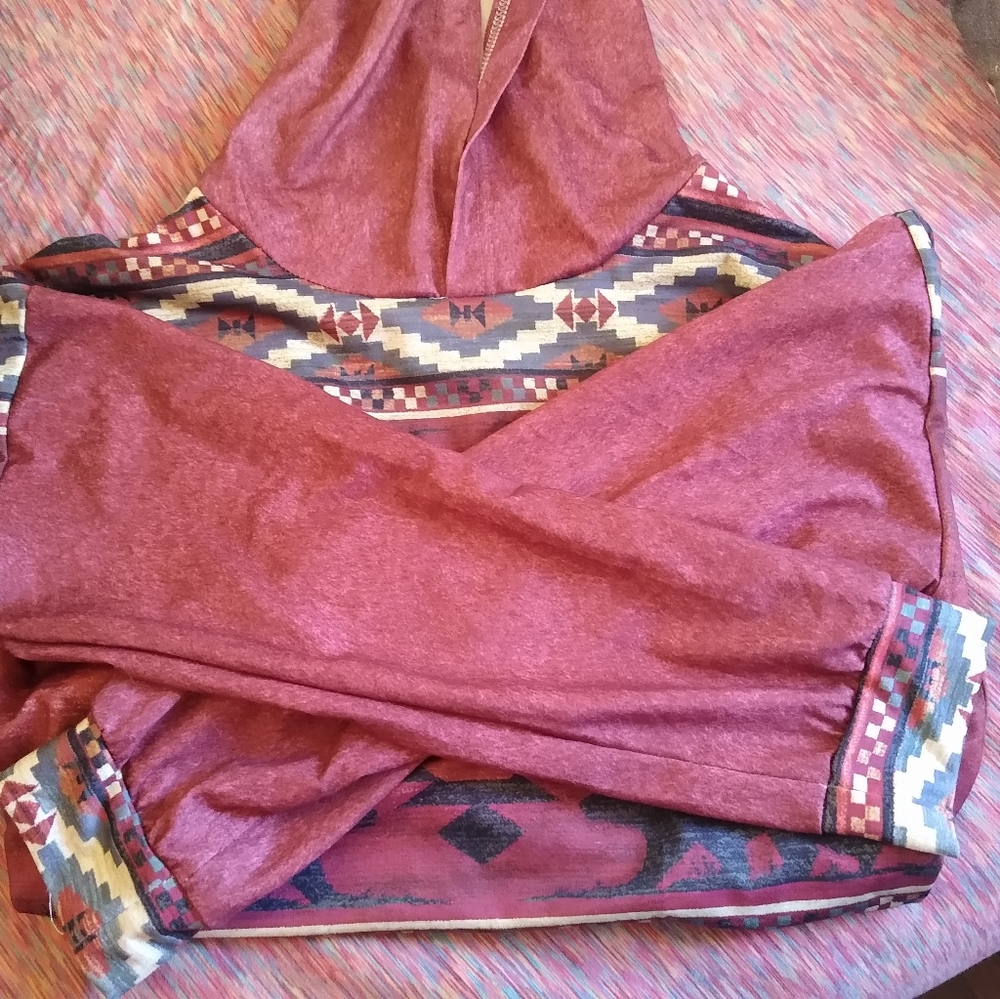 Aztec shirt - Picture 2 of 3